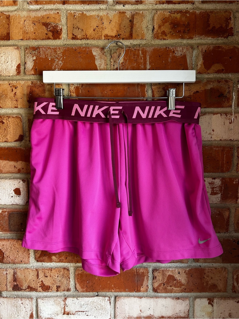 Nike Women's Dri-Fit Shorts Size 6/8